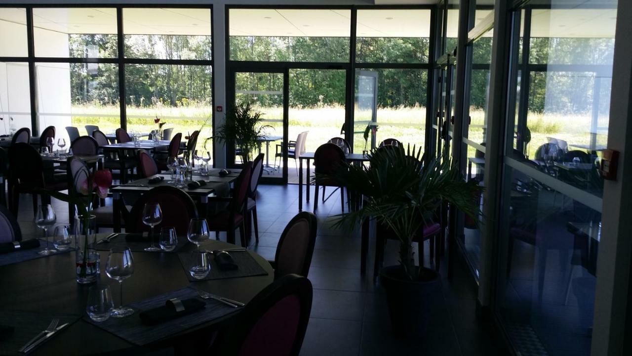 Hotel - Restaurant La Claire Foret Morhange 外观 照片