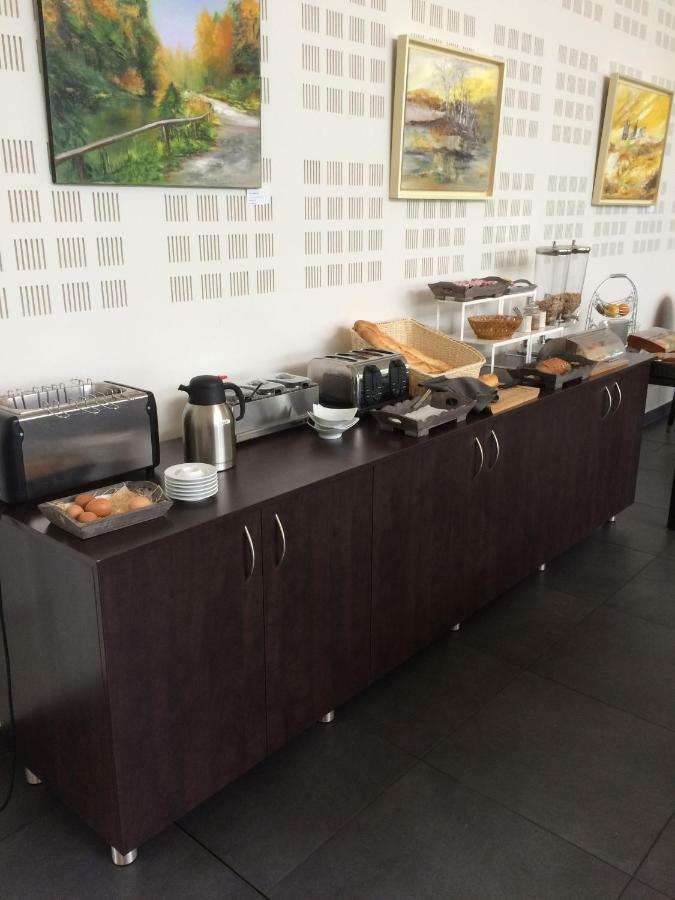 Hotel - Restaurant La Claire Foret Morhange 外观 照片